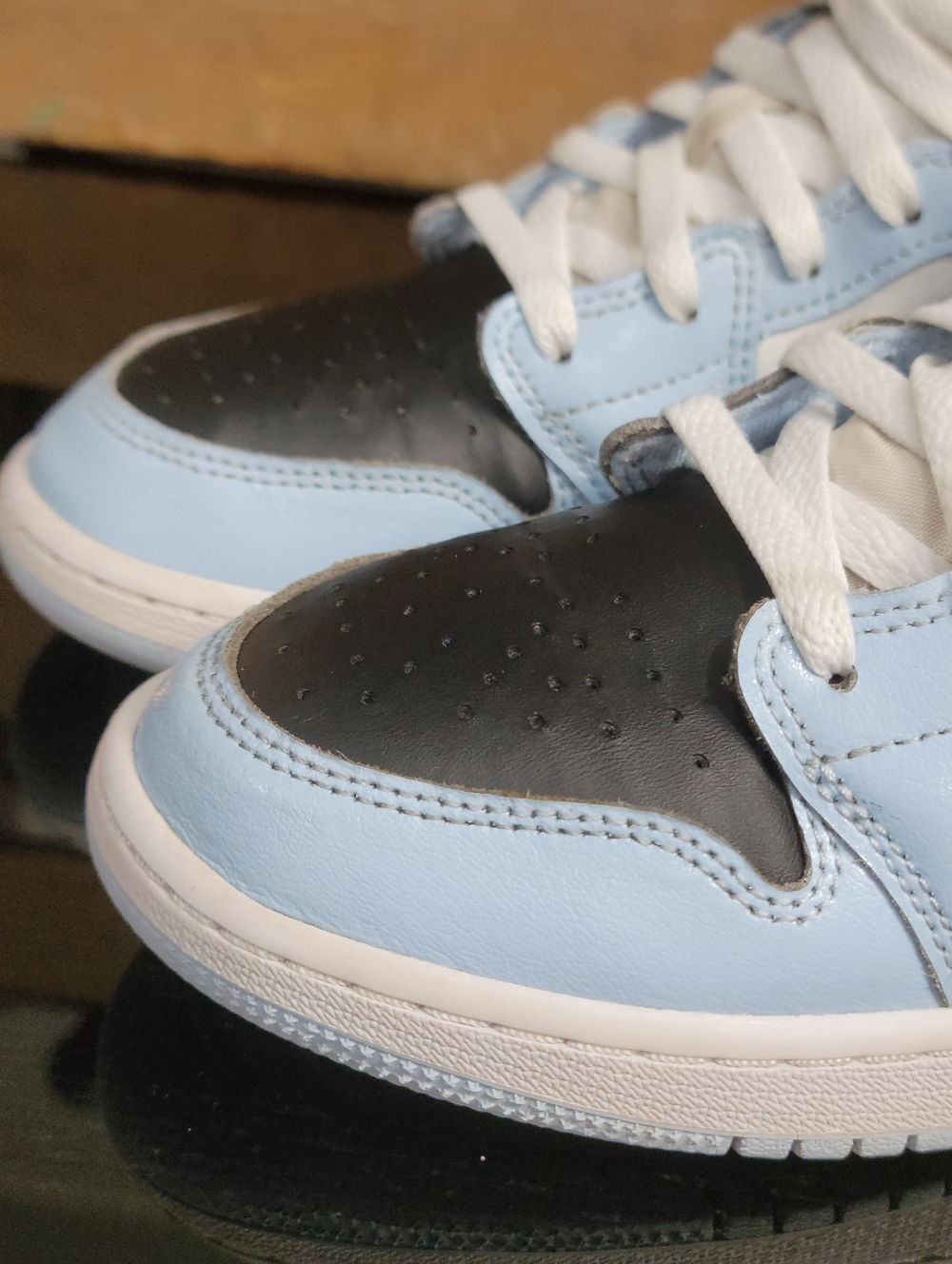 Nike Air Jordan 1 Mid "Ice Blue" Wmns 6.5 Ships Today - Picture 9 of 15